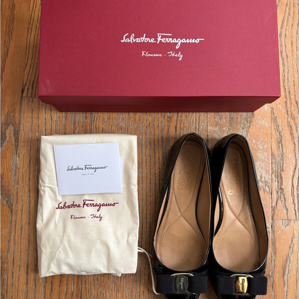 Salvatore Ferragamo Varina Black Leather Flats with Gold Buckle (Size 7.5)